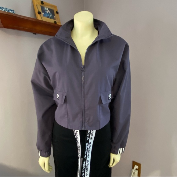 Adidas RYV Patch Pocket Crop Jacket - Picture 9 of 14